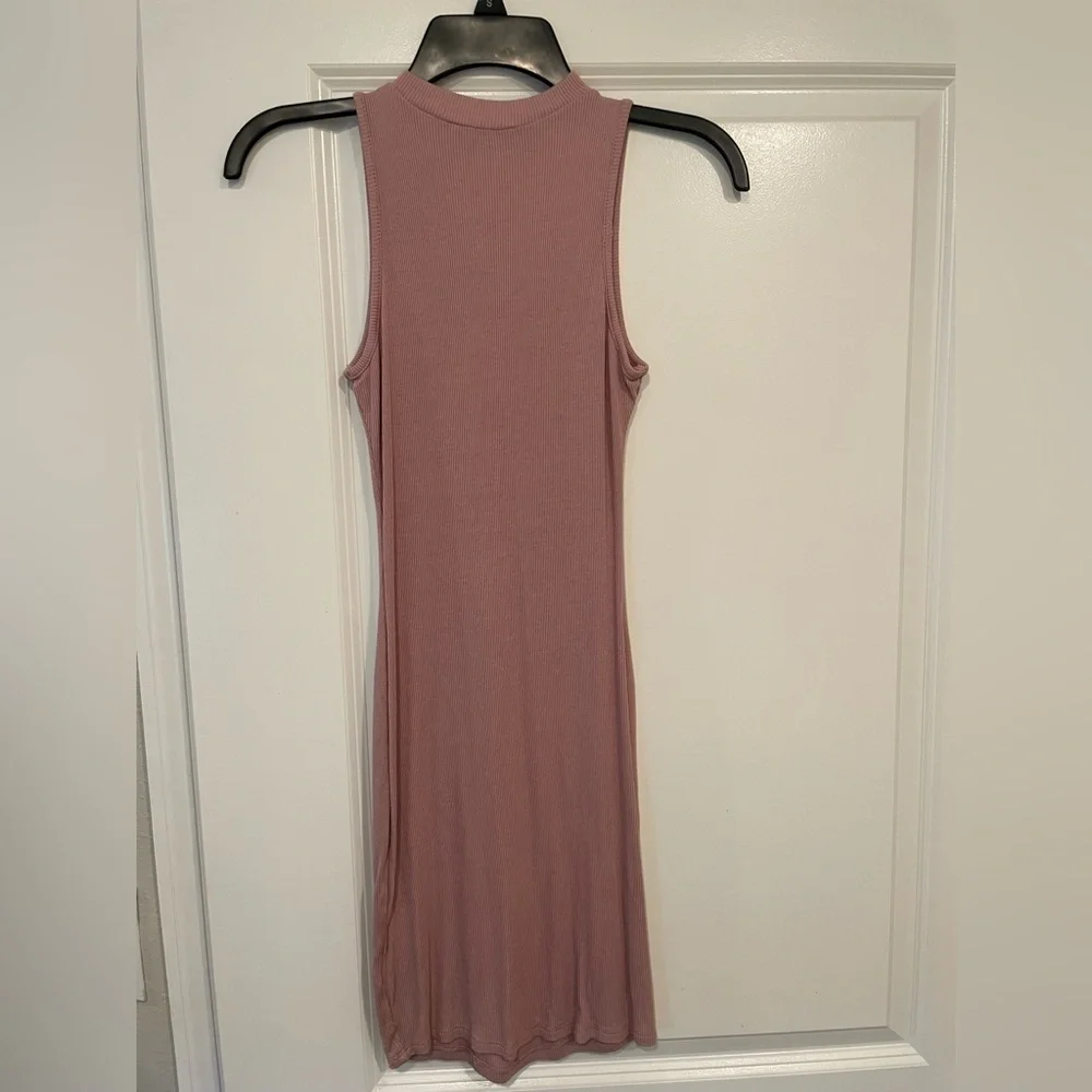 Charlotte Russe Mauve Sleeveless Mini Dress - Picture 4 of 4